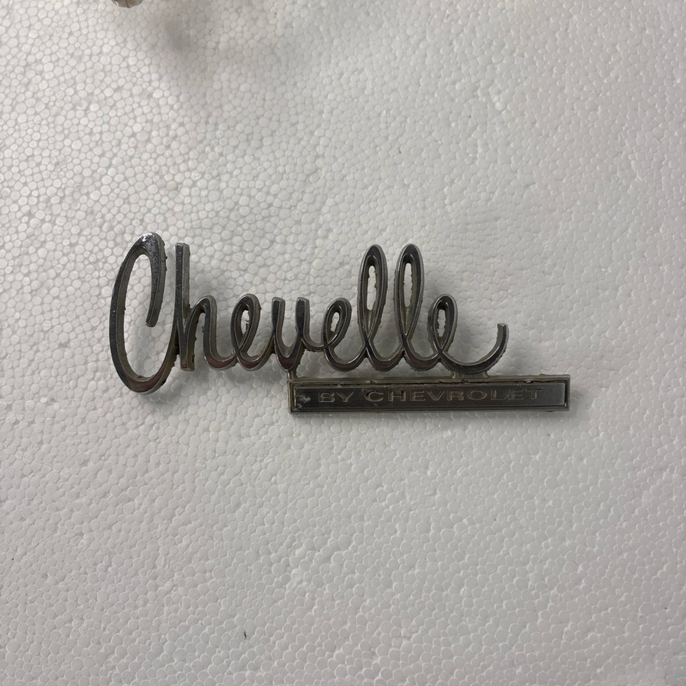 1974-75 Chevelle Emblem Crest Trim Nameplate Badge Decal Metal Chevrolet Used